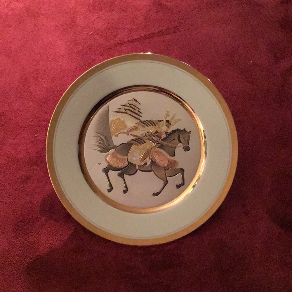 🎄SPECIAL $35.& free shipping 🎄🈲  Stunning Japanese Plate,made in Japan